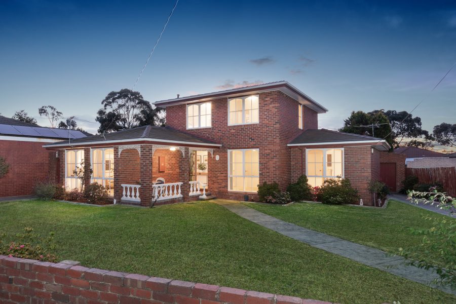 Why this 50 year old AV Jennings display home achieved a huge sale